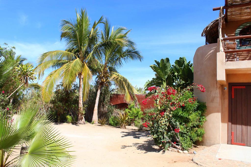 Flora Del Mar Hotel Todos Santos Exterior photo